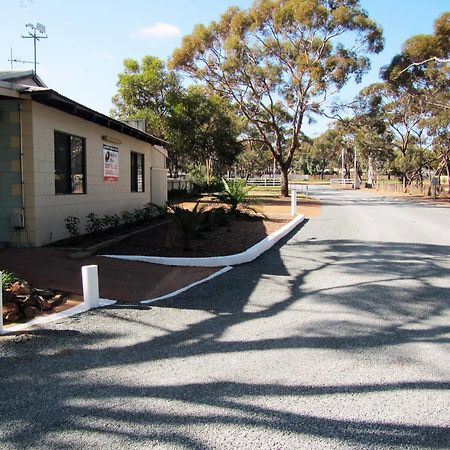 Acclaim Gateway Caravan Park Dundas Exteriör bild