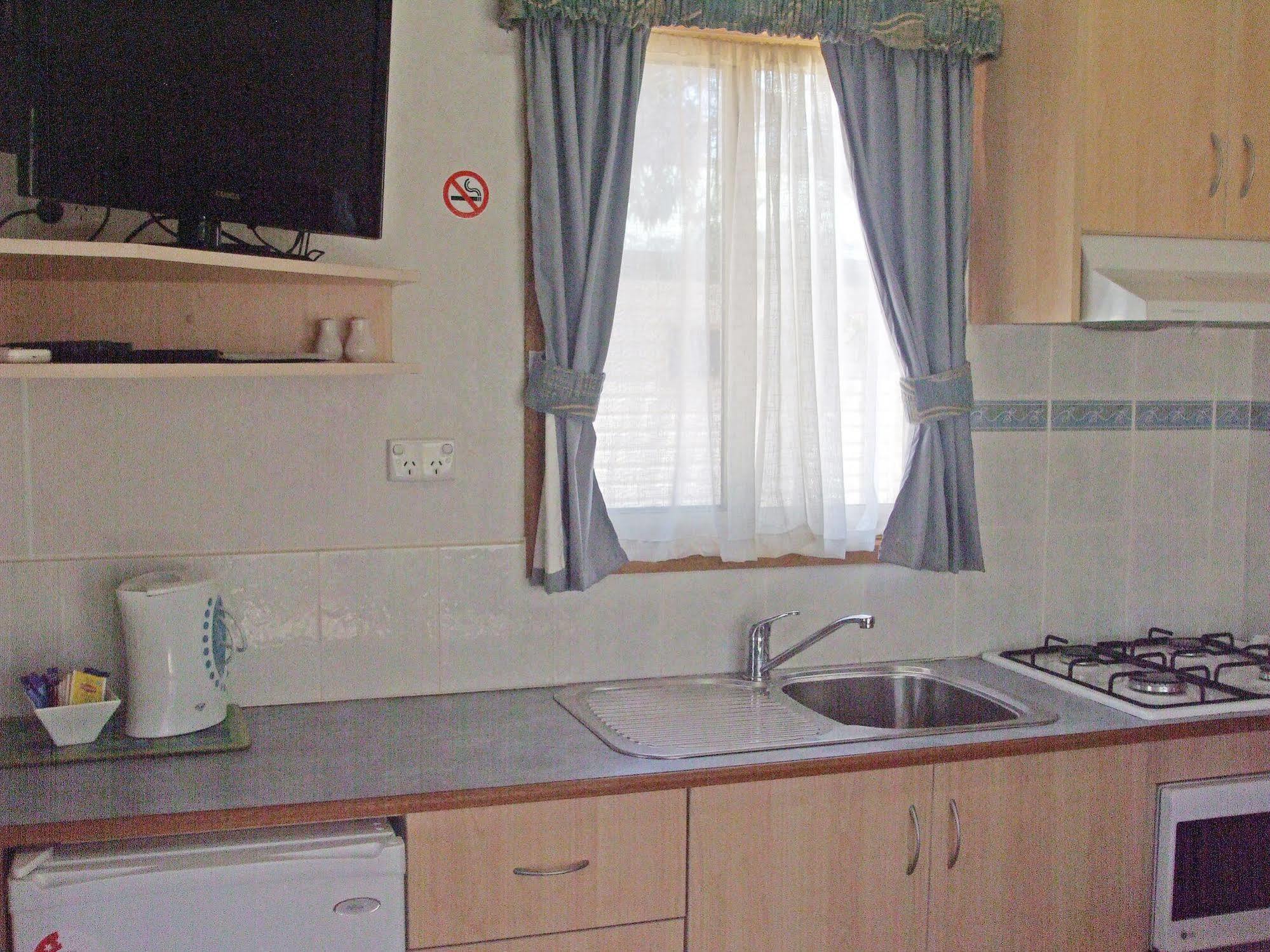 Acclaim Gateway Caravan Park Dundas Exteriör bild